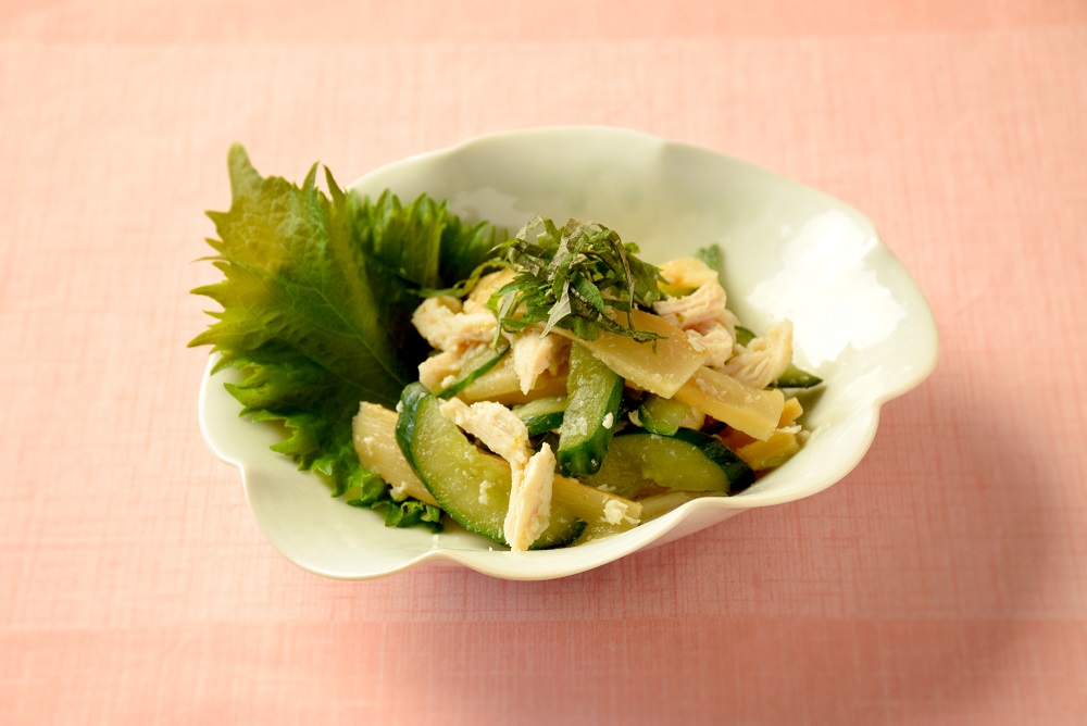 【調理例】きゅうりと蒸し鶏の梅肉和え